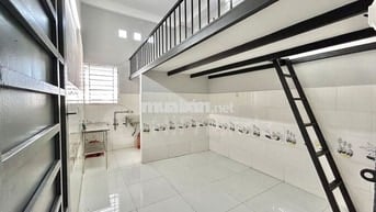 CHO THUÊ PHÒNG TRỌ GIÁ RẺ SINH VIÊN PHÚ NHUẬN THANG MÁY CỬA SỔ TRỜI