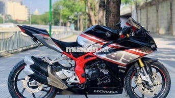 Honda CBR 250RR rất mới leng keng xe lướt nguyên