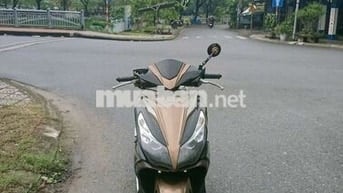 ⛔ Honda Air Blade màu Vàng đồng bs 76 máy Rin