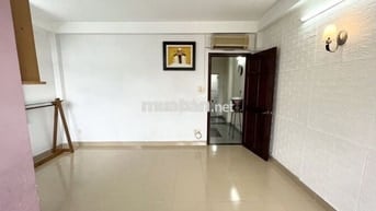 Nhà Phố Có 4 Phòng Đẹp Có Sẵn Máy Lạnh