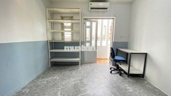 Phòng Ban Công - Cửa Sổ Giá  Rẻ Vừa Setup Mới Toanh