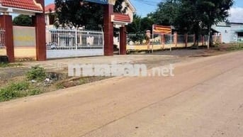 LÔ ĐẤT LÀM NHÀ VƯỜN RỘNG RÃI ĐẤT THÔN 8 CƯBUR (CŨ)PHƯỜNG BUÔN MA