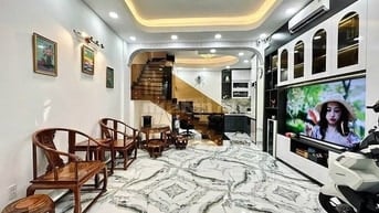 CHÚ SÁU THANH LÝ TÀI SẢN TRƯỚC TẾT ĐI ĐỊNH CƯ, CĂN Đ HỒ VĂN HUÊ, PN