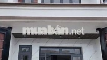 Chủ bán nhà 200m2/2,6x tỷ, hxh quay đầu, shr, một chủ, full nội thất