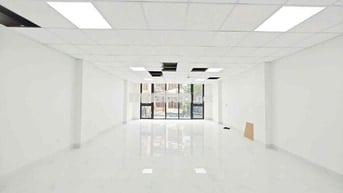 Cho thuê sàn văn phòng tại Láng Hạ 110m2 giá 18t full kính giá siêu re