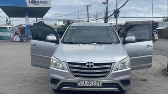 Toyota Innova 2014 2.0E - 186000 km