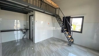 PHÒNG BAN CÔNG GÁC KHÔNG ĐỤNG ĐẦU SIÊU THOÁNG