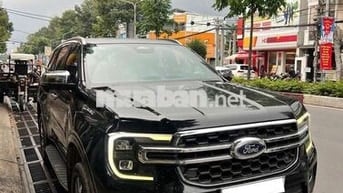Ford Everest Titanium 4x4 model 2023 - Siêu đẹp
