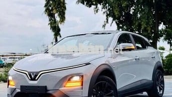 VinFast VF6 PLUS trả trước chưa đến 100tr nhận xe