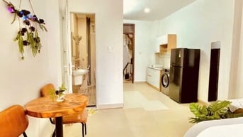Phòng căn hộ siêu đẹp 1 phòng ngủ, PK đủ nội thất gần Cầu Kiệu Q1
