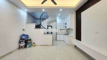 NHÀ CỰC HIẾM - 5 TẦNG - DT31M2 - DÂN XÂY CHẮC CHẮN -SỔ ĐỎ NHƯ HOA HẬU.