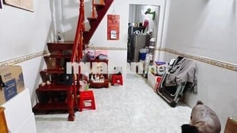 TÔN ĐẢN Q4- HẺM 1 XẸT- 28m2 - 3 LẦU ĐÚC CHỈ 2.9 TỶ