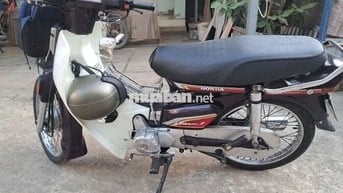 Honda Dream Thái Nâu trắng