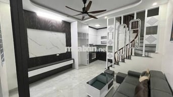 Bán nhà Thạch Bàn Long Biên - 5 tầng - 20m ra ô tô tránh nhỉnh 5 tỷ