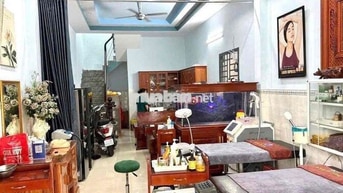 CẦN BÁN GẤP MT KINH DOANH DĨ AN