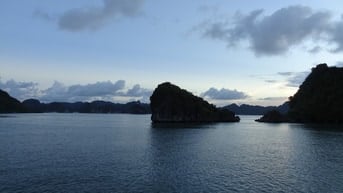 Cần mua đàn piano Yamaha hoăc Kawai cũ