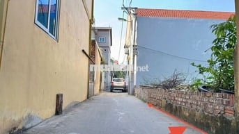 Bán đất thôn Chi Đông 2, xã Quang Minh. Đất vuông vắn, oto đỗ. Thoáng