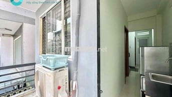 Căn Hộ mini 2 Phòng Ngủ lớn có Ban công đón nắng kế cầu Chữ Y Quận 5
