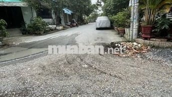 Nhà phố trệt 2 lầu ST. Gần UB xã Phước Kiển. Shr. Hỗ trợ bank. Góc 2MT