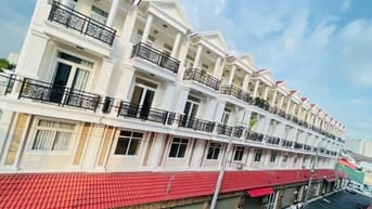 Nhà mới sát QL13 HXH Nội thất đầy đủ , 1T3L FULL NT