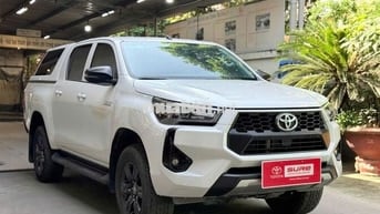 Toyota Hilux E 2024 43.759 km(CÒN GIẢM)