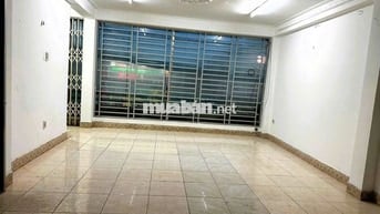 Cho thuê nhà mặt tiền kinh doanh vị trí đẹp, gần chợ, giá từ 5tr/th