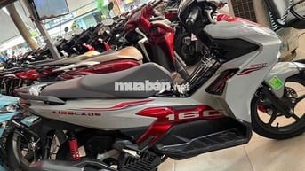 Honda Airblade 160 Trắng đỏ odo 5327 km