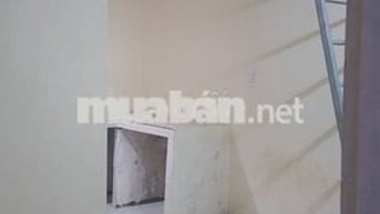 Phòng trọ giá rẻ ( có gác xép, vệ sinh khép kín ) khu vực Chính Kinh