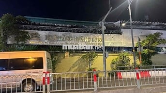 Cho thuê nhà nguyên căn mặt tiền đường Dương Bá Trạc Q.8 ngang 30m