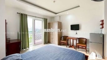 Cho thuê căn hộ ban công , full nội thất