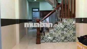 NHÀ  XÂY KIÊN CỐ 4 LẦU 1 XẸC ĐƯỜNG LÊ VĂN KHƯƠNG PHƯỜNG HIỆP THÀNH.Q12