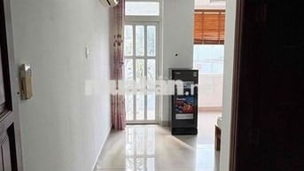 Mới- phòng 30m2 - ban công - ngay vinhomes central park