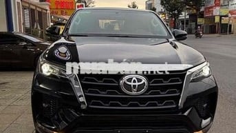 Toyota Fortuner 2025 2.4L 4x2 AT - 21000 km