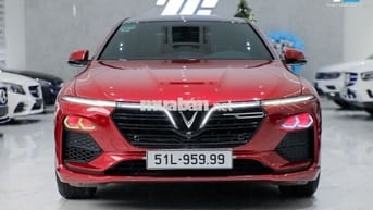 VinFast Lux A2.0 2022 lướt trang bị option nhiều