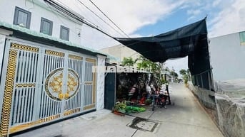 Nhà ngay Chợ Đông Quang đường Bùi Văn Ngữ Q12 Hẻm thông ô tô qua lại