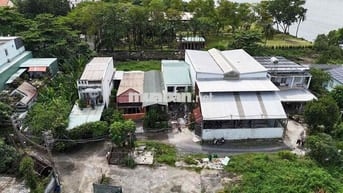 Bán nhà C4 261m2 + 20m2 sử dụng thêm Ngay KDL Thanh Đa chính chủ 40nam