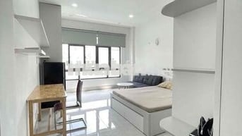 SIÊU PHẨM TONE TRẮNG CAO CẤP VIEW KÍNH FULL NỘI THẤT Ở LÝ CHIÊU HOÀNG