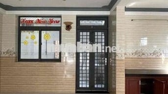 cần bán căn nhà rộng đẹp 5p 6,8 tỷ