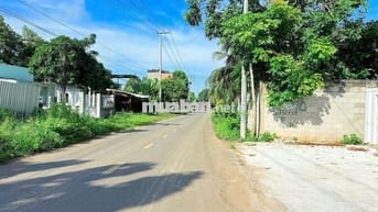 3 LÔ LIÊN KỀ MẶT TIỀN ĐƯỜNG ĐOÀN TRUNG CÒN - THỊ TRẤN ĐẤT ĐỎ