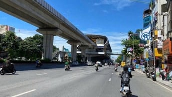 Cho thuê căn hộ tầng 3 mặt đường Nguyễn Trãi 