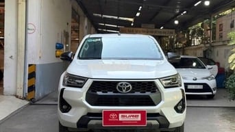 Toyota Hilux 2024 2.4AT Trắng 43759 km