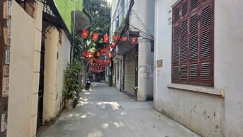 BÁN NHÀ 5 TẦNG – 36M² – 1 PHÚT RA HỒ TÂY LỘNG GIÓ