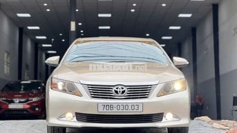 Camry 2.5Q 2014 nội ngoại thất đẹp nét căng