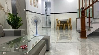 NHÀ BƯNG ÔNG THOÀN NGAY ĐƯỜNG DƯƠNG ĐÌNH HỘI RẼ VÀO 