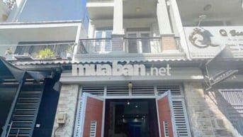 Nhà Đẹp Hẻm Xe Tải Tô Hiệu.DT:4 X 15Trêt 2lầu ST. 5PN 4WC