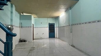 Nhà 1 trệt 1 lửng 33m2 nở hậu hẻm ô tô sát mặt tiền đường gần aeon TP