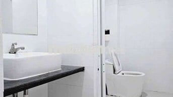 Mb PASTUER Q1. ĐỐI DIỆN SG CENTER, DT 100M2. giá có 20tr