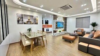 Tầm tiền hơn 9 tỷ cần bán căn hộ 120m2 trung tâm Q Cầu Giấy