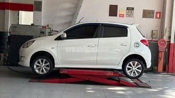 Mitsubishi Mirage Trắng Tự động