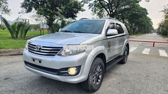 Toyota Fortuner 2015 2.7V Bạc